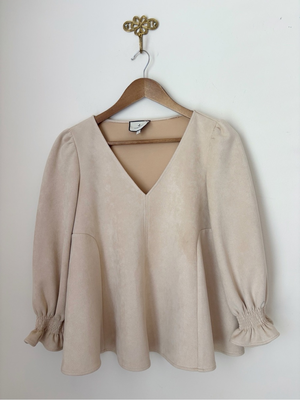 Tuckernuck Bone Faux Suede Easton Top XS Preppy Classic